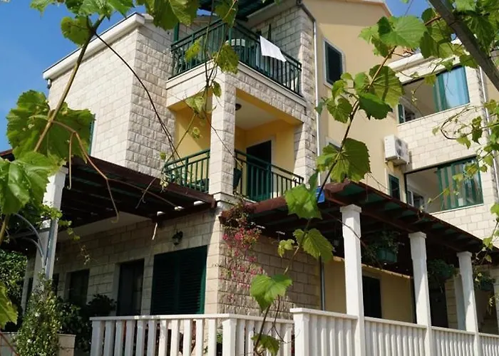 아파트 In With Sea View, Balcony, Air Conditioning, Wifi 오레비츠