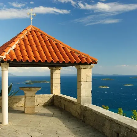 Apartman In With Sea View, Balcony, Air Conditioning, Wifi Orebić