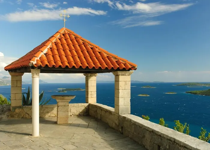 Apartman In With Sea View, Balcony, Air Conditioning, Wifi Orebić